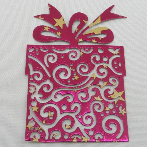 N°1451 gros paquet cadeau en papier  bi couleur rose foncé "fuchsia"  et doré brillant  découpage  fin