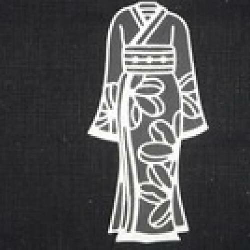 N°51 d'un kimono bi-couleur en papier  blanc à fine rayure brillante  et  fond noir