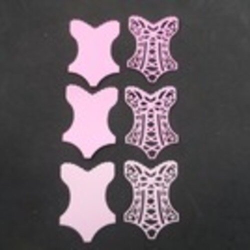 N°55  kit corset  rose  en papier  comprenant 3 pièces  2 pièces en papier et un morceau de tulle