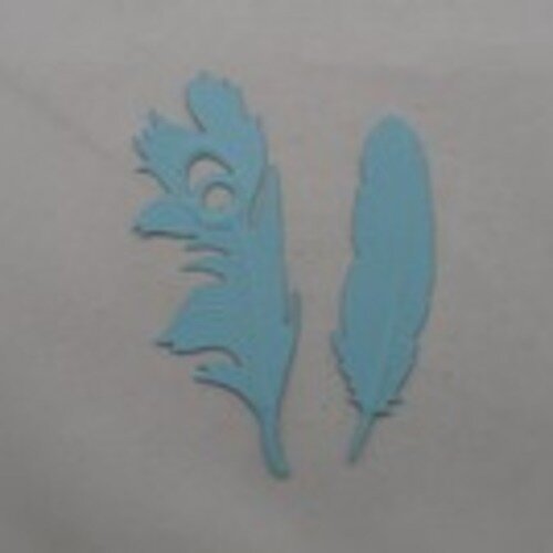 N°60 paire de plumes  en papier  bleu ciel  découpage et gaufrage 