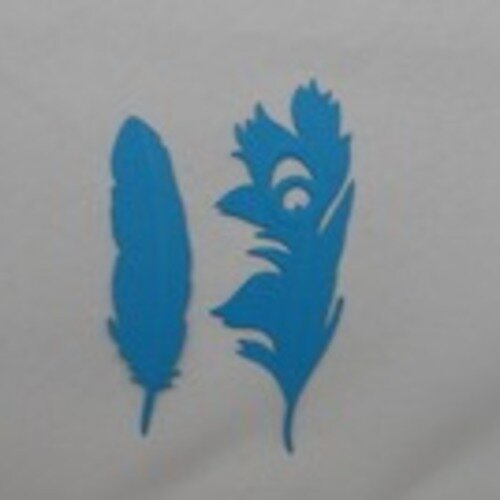 N°60 paire de plumes  en papier  bleu turquoise  découpage et gaufrage 
