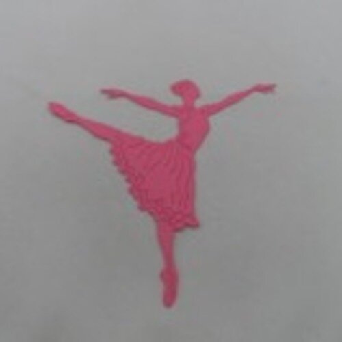 N°63 ballerine arabesque en papier  rose + foncé  découpage fin