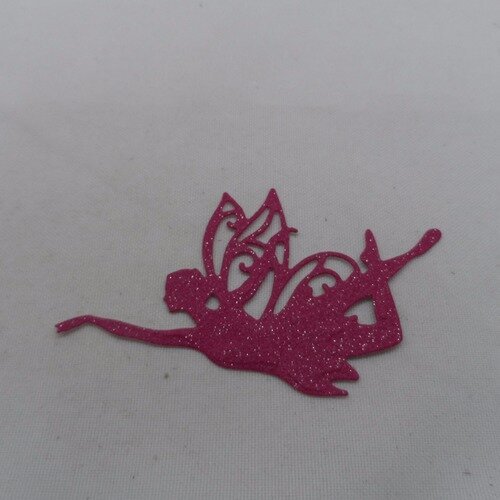 N°71  petite  fée " envol" en papier  tapisserie rouge framboise  à paillette   découpe