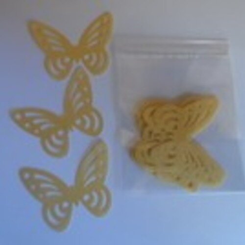 N°81 lot de dix papillons en papier calque  doré   embellissement