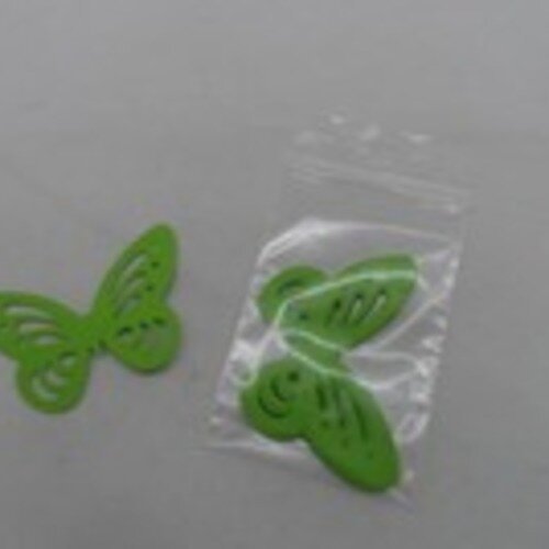 N°81 lot de dix papillons en papier  vert  embellissement