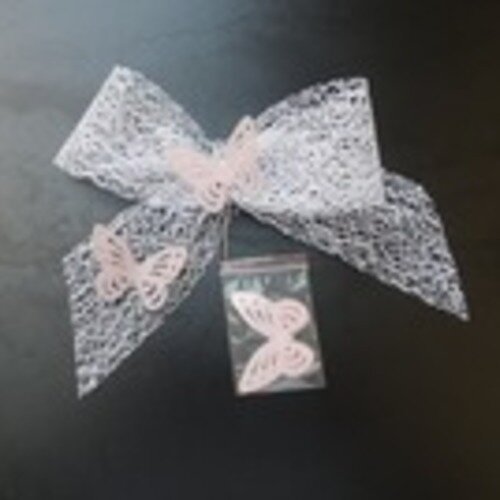 N°81 lot de dix papillons en papier   mauve pale     embellissement