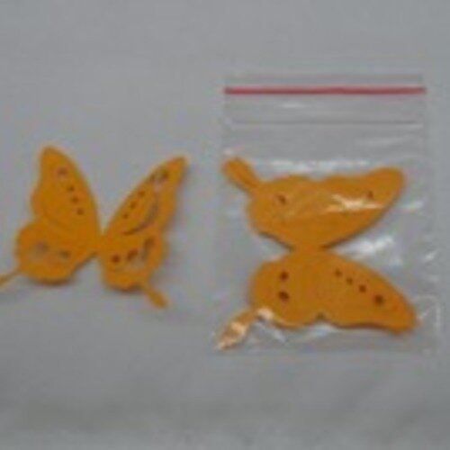 N°82 lot de cinq papillons mireille  en papier orange    embellissement