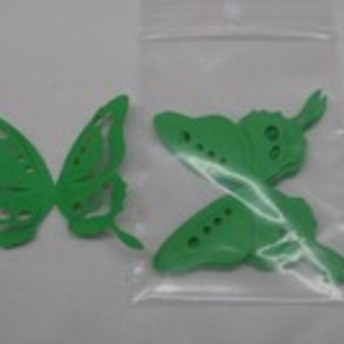 N°82 lot de cinq papillons mireille  en papier vert foncé    embellissement