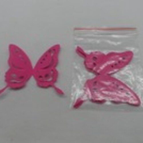 N°82 lot de cinq papillons mireille  en papier  fuchsia     embellissement