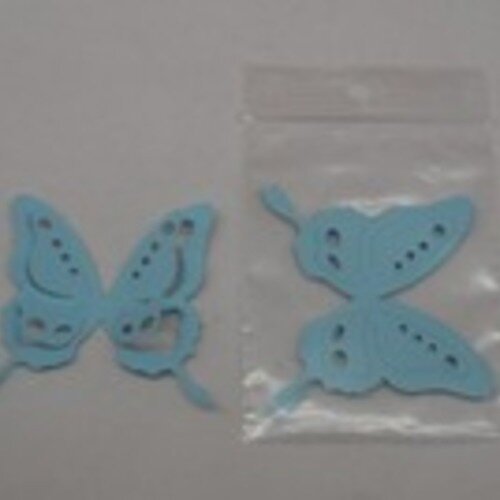 N°82 lot de cinq papillons mireille  en papier bleu n°2  embellissement
