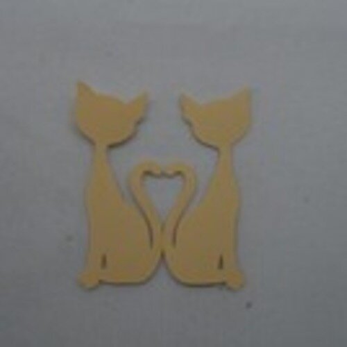 N°91  d'un couple de chat cœur  en papier  beige  découpage