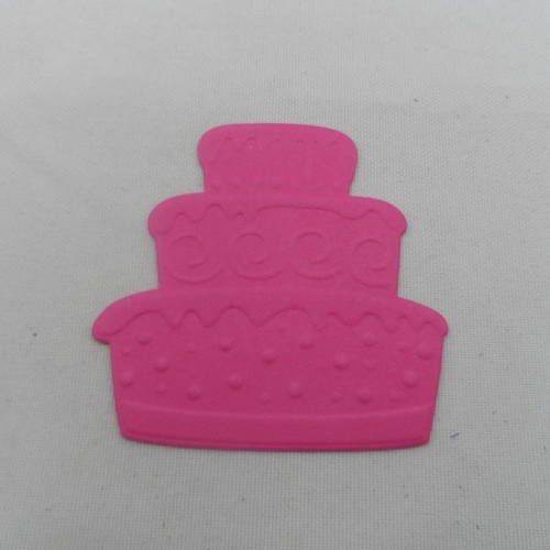 N°247  d'un gâteau  en papier   fuchsia  découpage fin et gaufrage