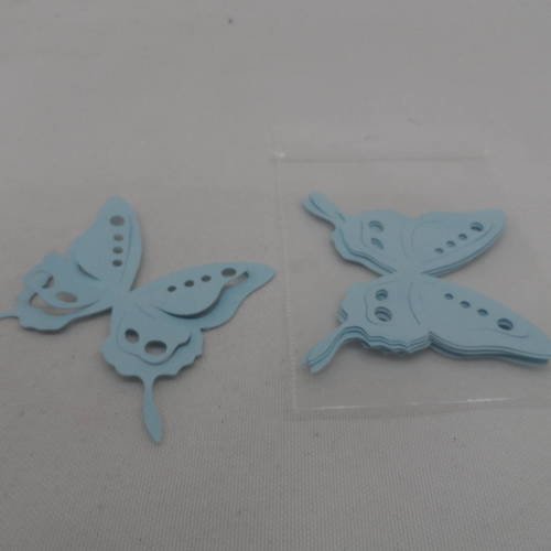 N°82 lot de cinq papillons mireille  en papier bleu ciel   embellissement