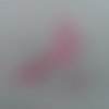 N°850  d'une femme aux trois chiens chihuahua en papier rose   découpage fin 
