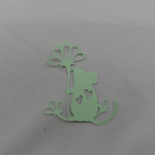 N°117 d'une souris avec fleurs cœurs   en papier  vert clair  découpage fin