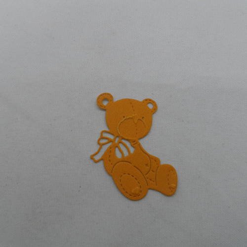 N°665 adorable petit ourson   en papier tapisserie orange  découpage fin et gaufrage