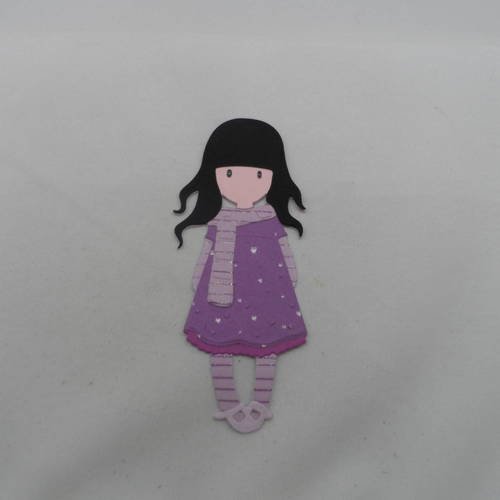 N°712 d'une fille "santoro"   en papier violet rose de plusieurs couleurs découpage fin et collage 