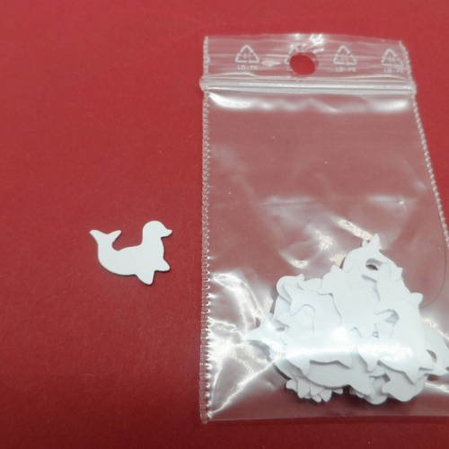 N°1002  lot de 25 petites otaries en papier blanc   pour  embellissement