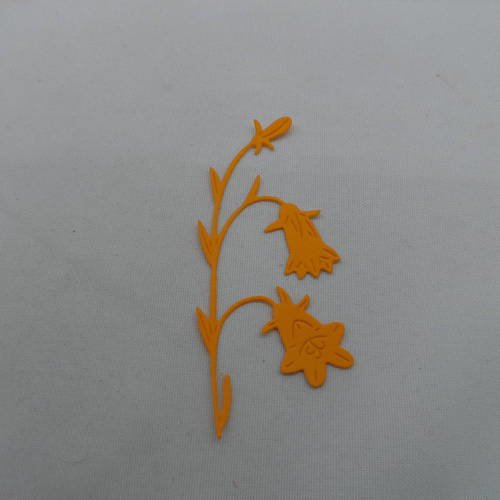 N°807  jolie fleur n°4 fine  en papier orange    découpage fin