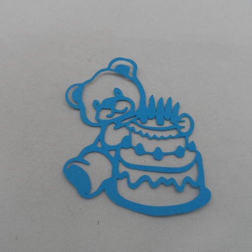 N°828 d'un ourson avec un gâteau d'anniversaire  en papier bleu turquoise découpage  fin