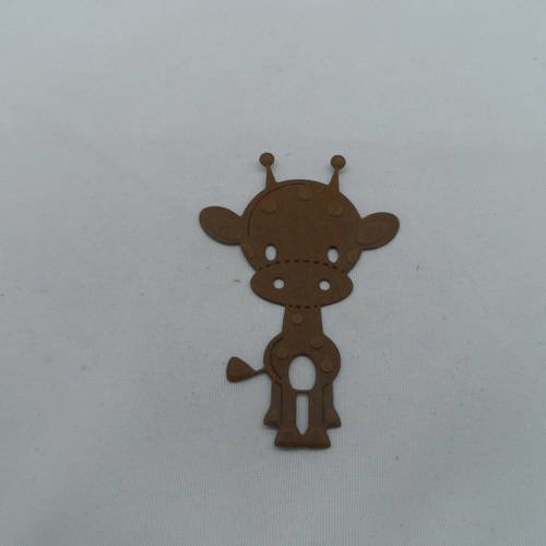 N°669 jolie petite girafe  en papier marron foncé   découpage fin et gaufrage 