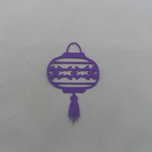 N°814 lanterne chinoise  en papier violet découpage fin 