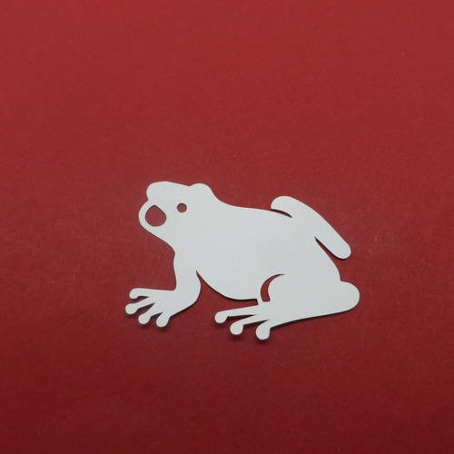 N°778 jolie petite grenouille  en papier  blanc     découpage fin 