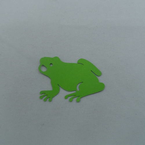 N°778 jolie petite grenouille  en papier  vert   découpage fin 