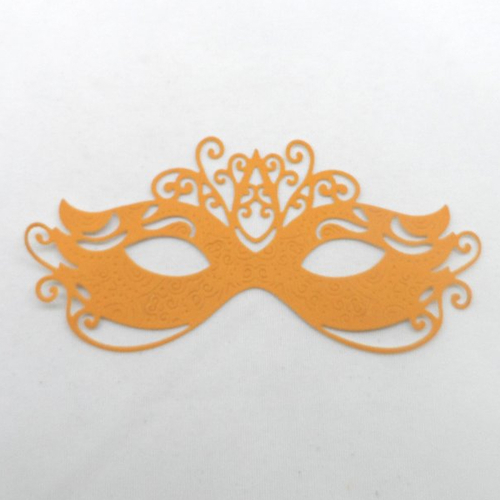 N°672  d'un joli masque "loup"  en papier  tapisserie orange rouille   découpage fin