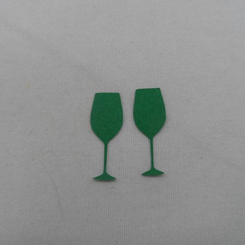 N°400 lot de 2 verres à  pied en papier vert  foncé