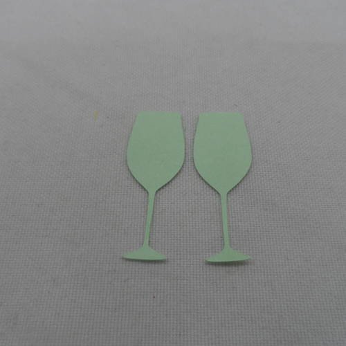 N°400 lot de 2 verres à  pied en papier vert pale