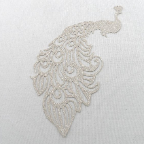 N°606 joli paon  avec sa grande queue  en papier tapisserie lin brillant  découpage  fin