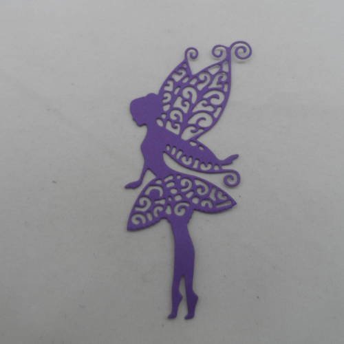 N°584 d'une grande "fée papillon"   dentelé en papier  violet foncé   découpage fin