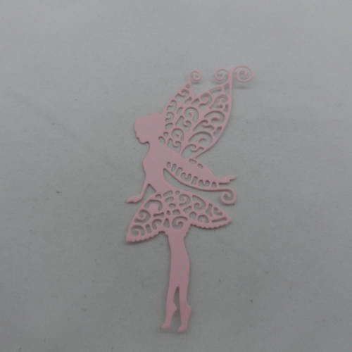 N°584 d'une grande "fée papillon"   dentelé en papier rose clair  découpage fin