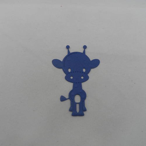 N°669 jolie petite girafe  en papier bleu marine  découpage fin et gaufrage 