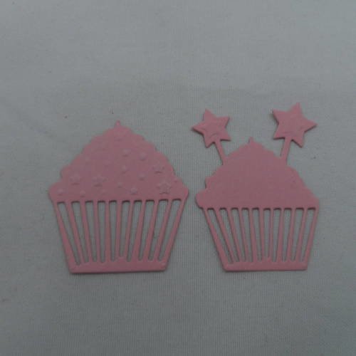 N°664 lot de deux gâteaux muffins   en papier rose n°1 découpage fin et gaufrage 