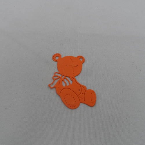 N°665 adorable petit ourson   en papier orange découpage fin et gaufrage