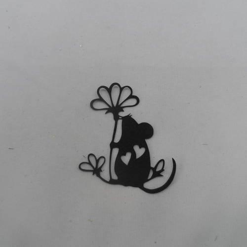 N°117 d'une souris avec fleurs cœurs   en papier noir  découpage fin 