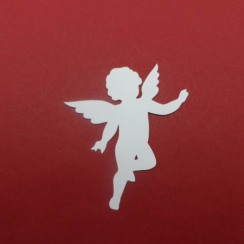 N°677 joli petit ange   en papier blanc  découpage fin 