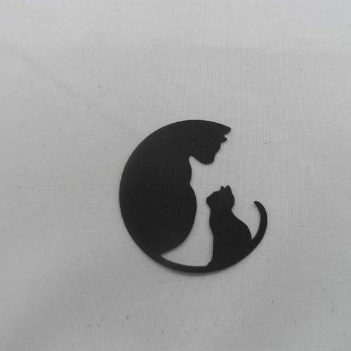 N°687  maman chat et son chaton sur la queue  en papier noir  découpage