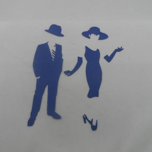 N°668 couple un homme et une femme chics  en papier bleu foncé en 7 morceaux découpage fin