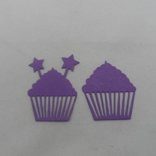 N°664 lot de deux gâteaux muffins   en papier violet  découpage fin et gaufrage 