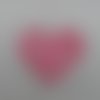 N°652  d'un grand cœur style "napperon"  en papier rose foncé  découpage fin 