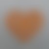 N°652  d'un grand cœur style "napperon"  en papier orange  découpage fin 