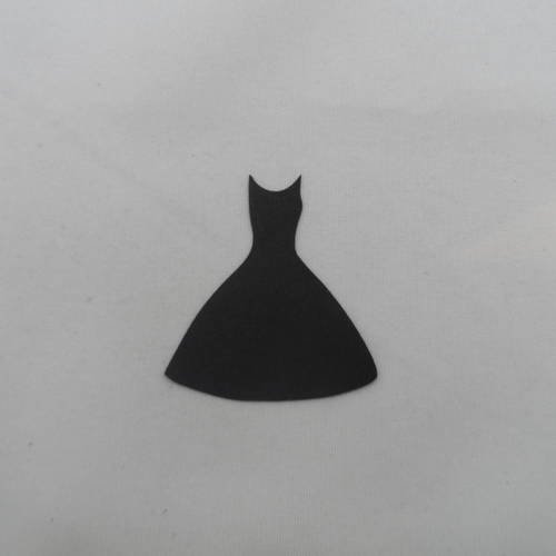 N°648  petite robe  simple  en papier noir  n°1 découpage fin 