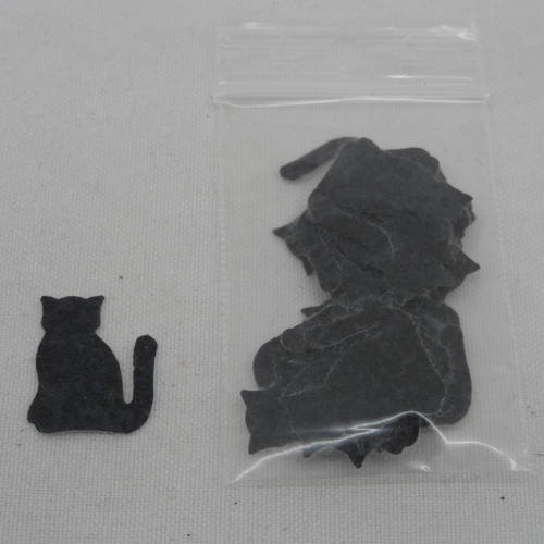 N°646  lot de 20 petits chats en papier tapisserie  noir embellissement découpe