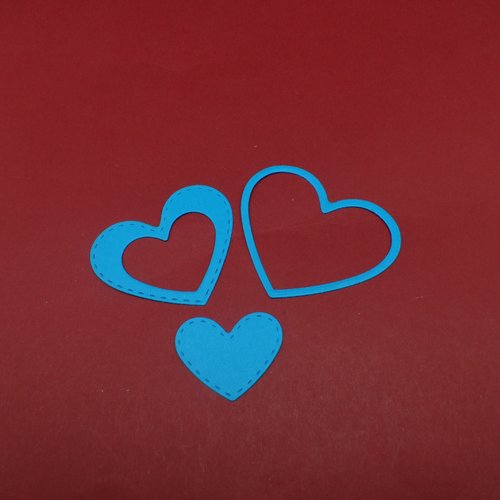 N°639  d'un lot de trois  cœurs   en papier bleu turquoise découpage