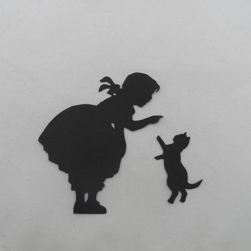 N°635 petite fille parlant à son chat   en papier noir   en 2 pièces découpage fin