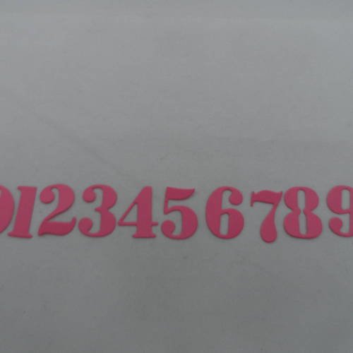 N°626 chiffre de zéro à neuf vendu à l'unité  en papier rose foncé  découpage