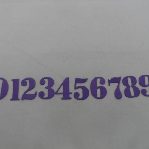 N°626 chiffre de zéro à neuf vendu à l'unité  en papier violet découpage